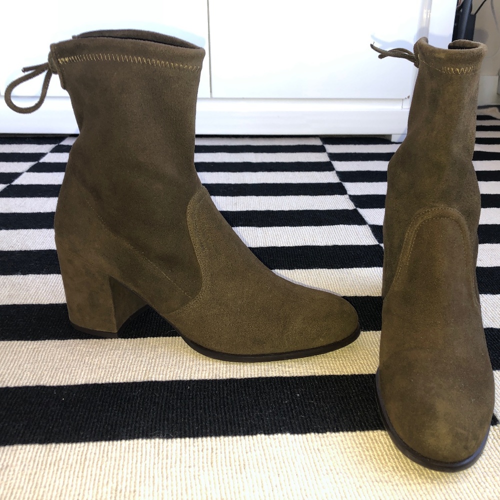 Stuart Weitzman OLIVE GREEN SUEDE BOOTIE 9N